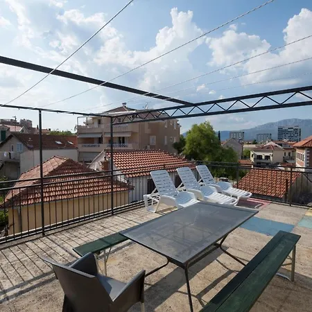 Panorama 1 *